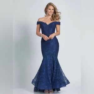 Navy Blue Dave and Johnny prom or evening gown